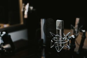 Microphone in a studio representing the navigating voiceover rates article.